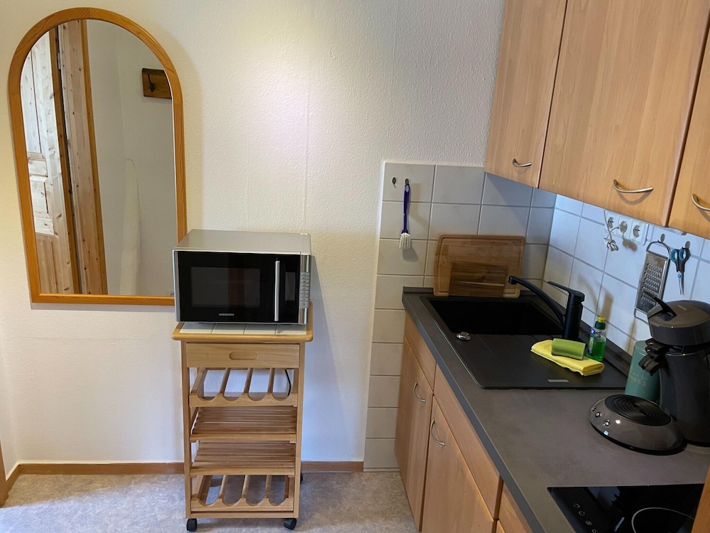 Retreat With Garden & Family Amenities
