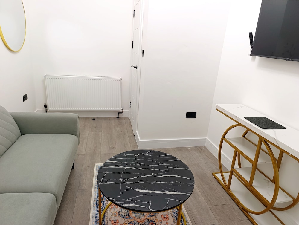 Cardiff 1 Bed Apartment - City Living at its Best