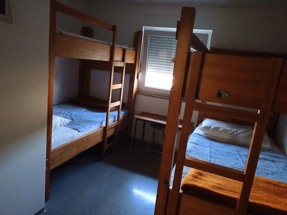 Hostel Kantun
