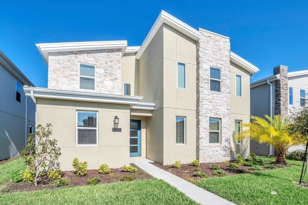 Storey Lake 9 Bedroom Villa With Games Room 9 Home - Image 1