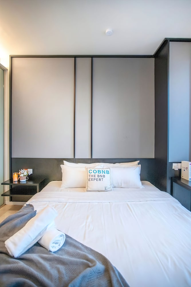 Tropicana The Residences KLCC Skypool