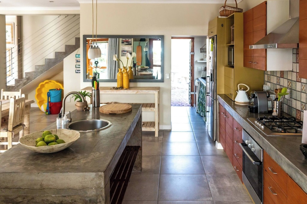 Serene Langebaan Getaway With Garden Views