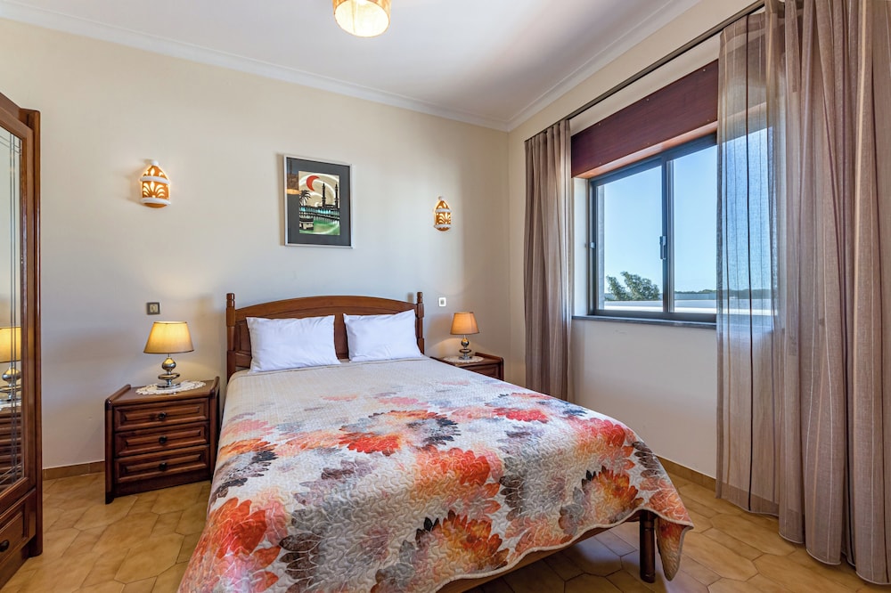 Seaside Charm in Gale - 2 Bedroom W/big Terrace