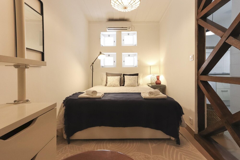 Golden Studio Inside Castle Walls by Homing view 4