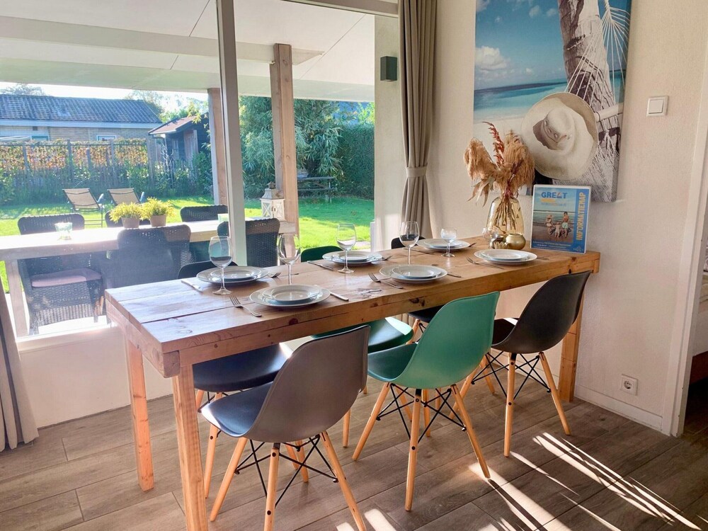 Bungalow in Sint Maartenszee With Veranda