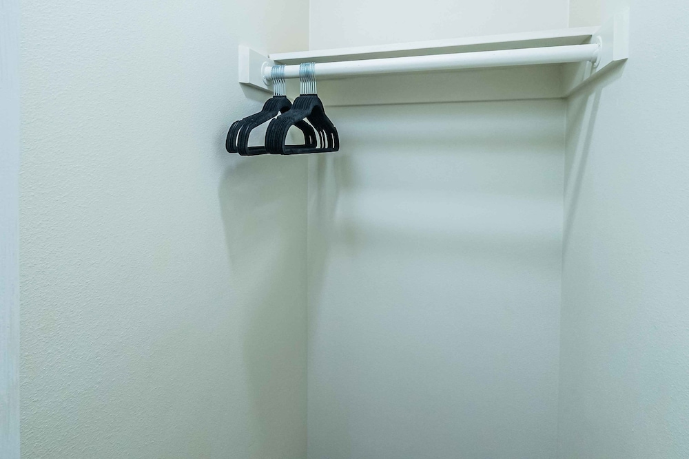 Newly Remodeled 2b2b APT Near Pasadena Old Town