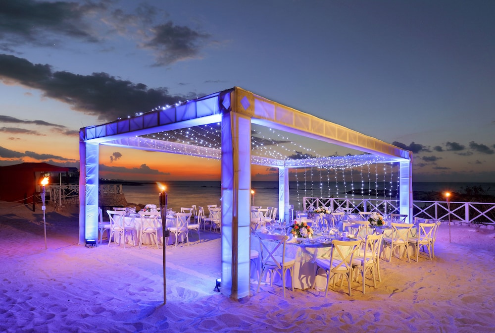 Grand Palladium Lady Hamilton Resort  Spa All Inclusive - Property Image 186