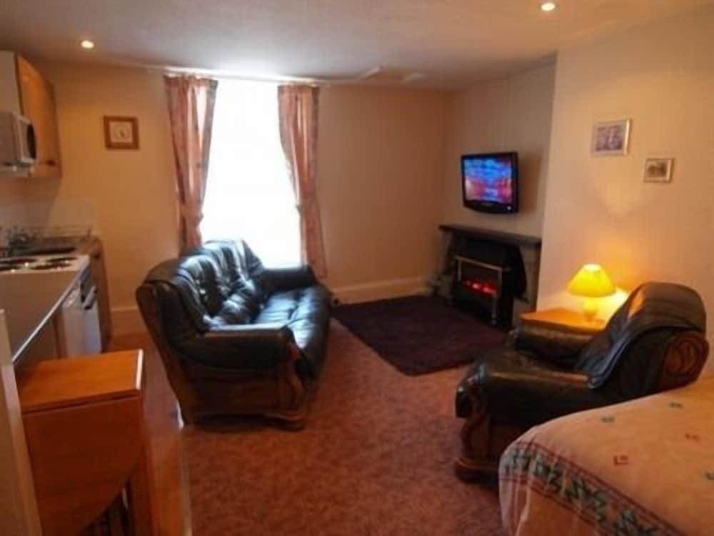 Waverley House Apartments