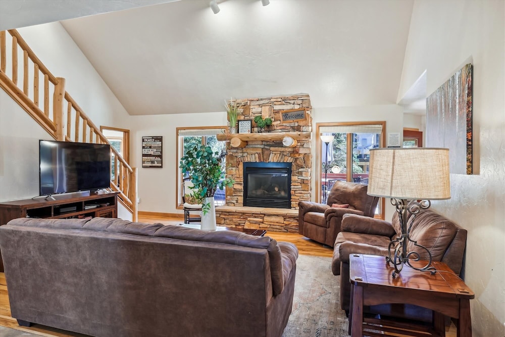 Legend Lake Lookout 4 Bedroom Home