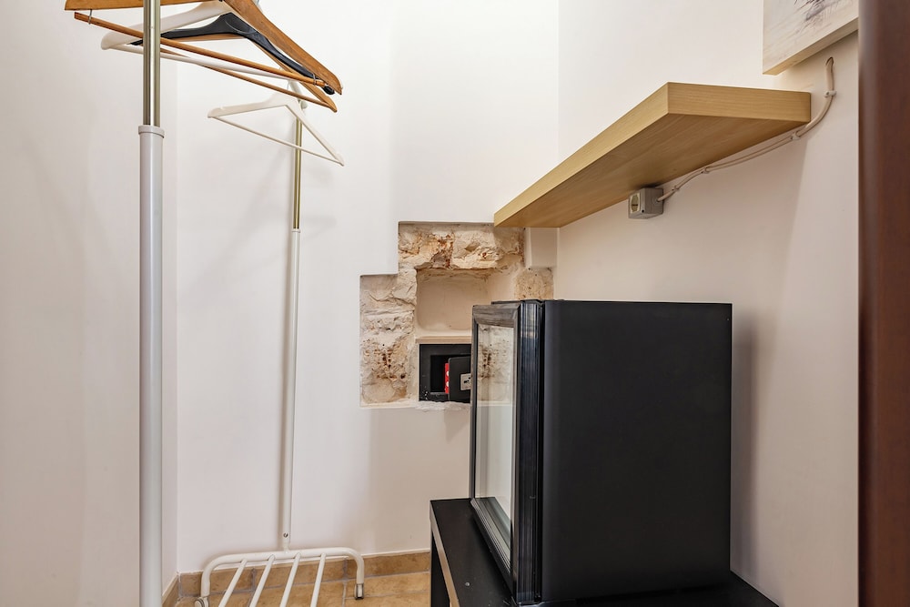 Helios Room