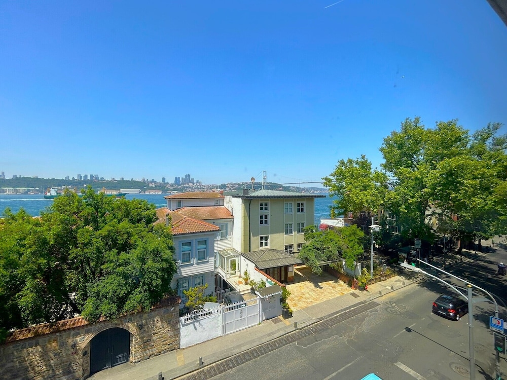 Kuzguncuk View
