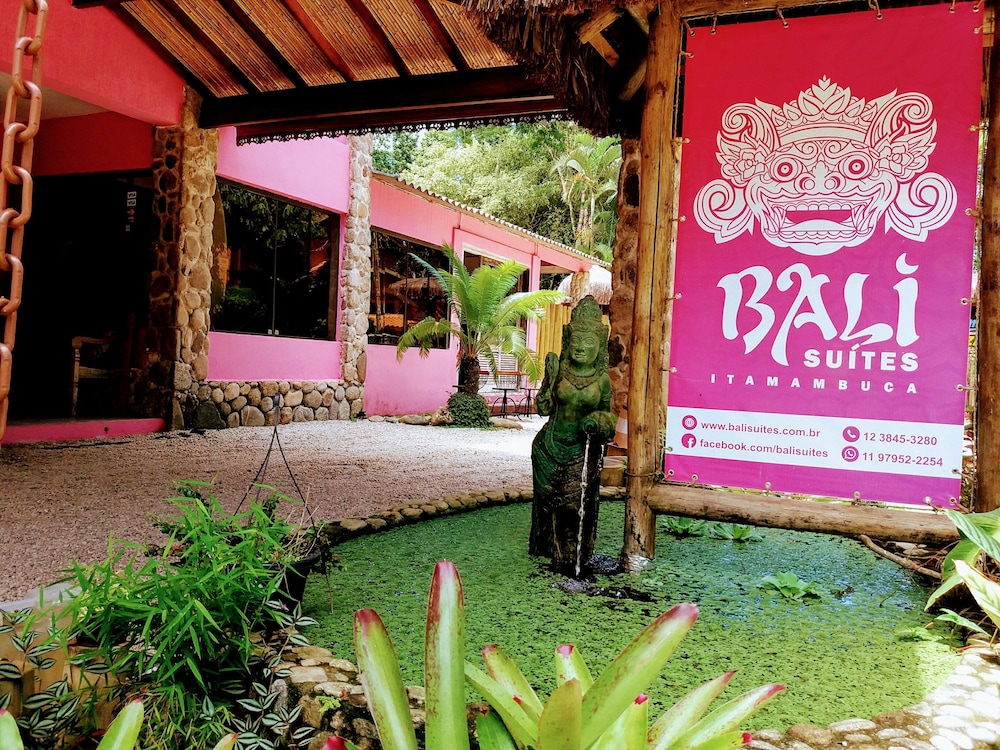 Bali Suites Itamambuca