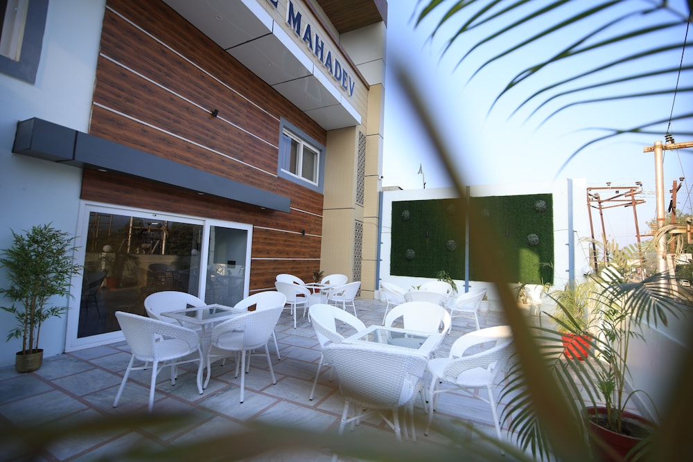Hotel Mahadev Rishikesh view 3