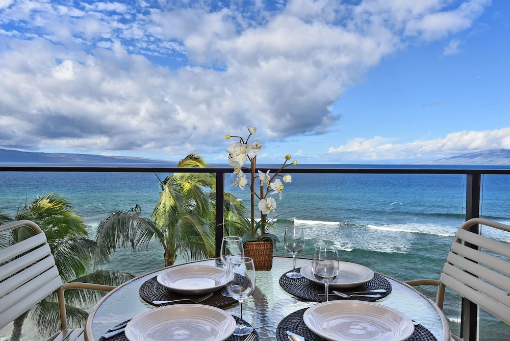 Mahana Resort #706 1 Bedroom Condo by RedAwning