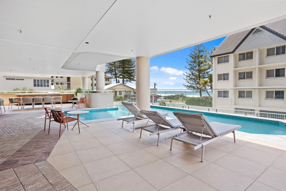 Luxury Hinterland View on Palm Beach