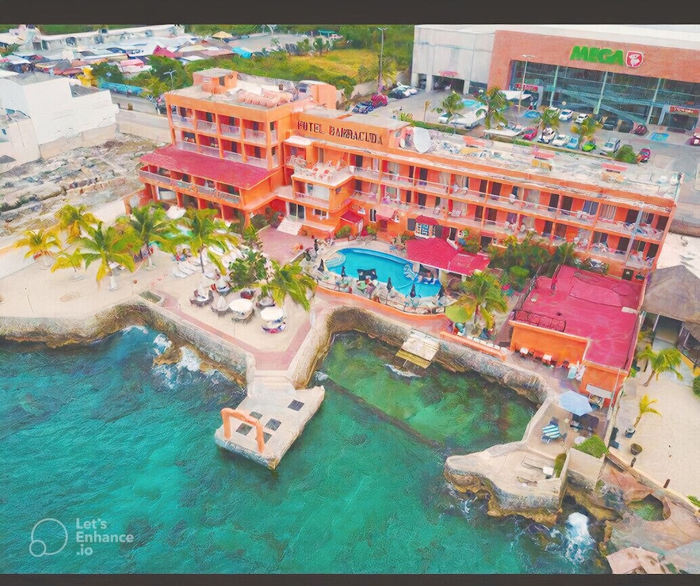 Hotel Barracuda Cozumel - Image 1