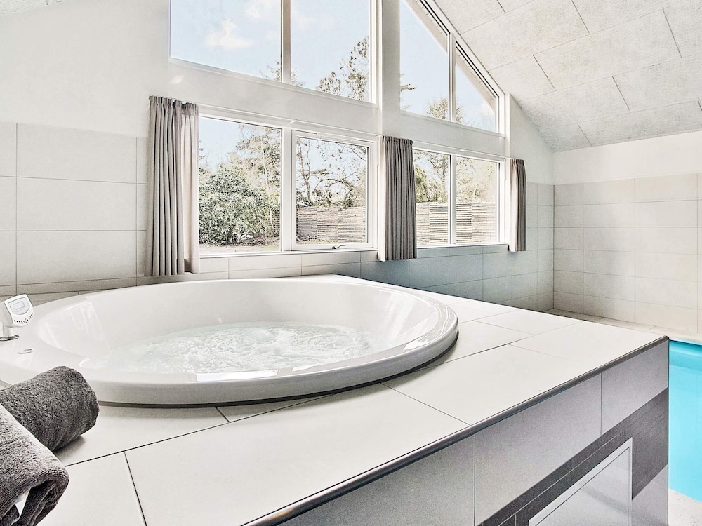 Luxurious Villa With Private Pool in Antalya