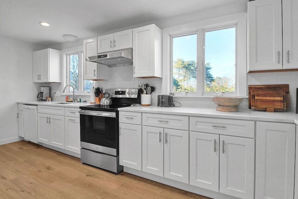 Charming 3br Home In Nantucket's Natural Beauty 3 Bedroom Home