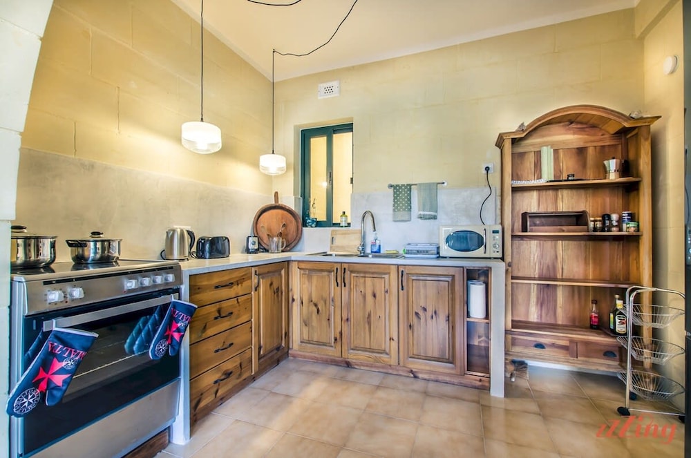 Retro Designer Homelike Apartment - Close to Beach view 3