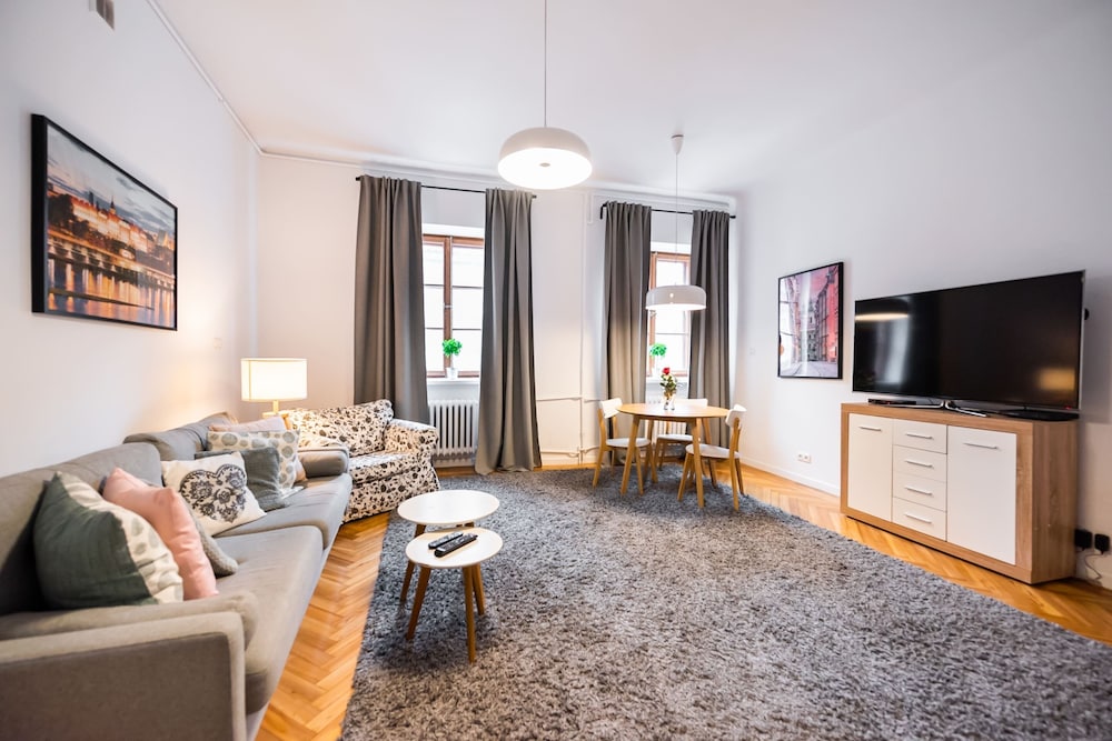 Old Town Market Place Apartment view 3