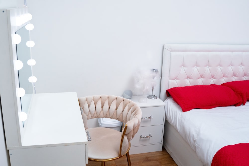 Cleave House - Stylish & Chic 3 Bed House Mins From Central London