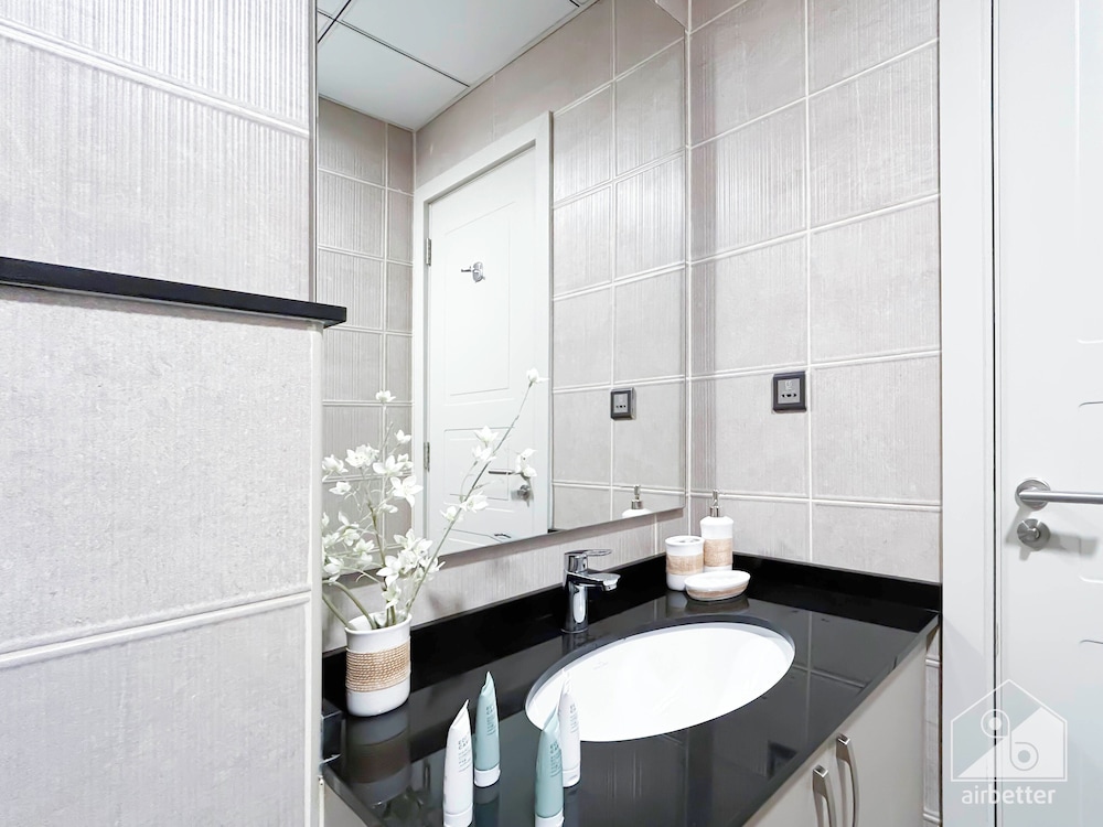 Your Perfect Meydan Getaway: 1B Polo Residence C3