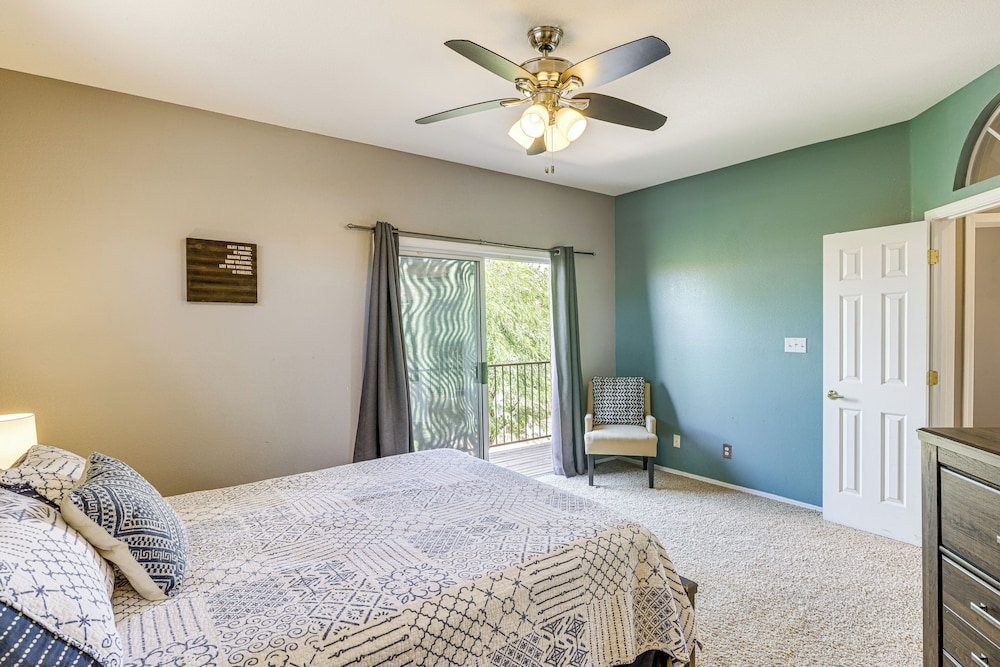 Hike & Golf! Townhouse w/ Resort Perks in PHX