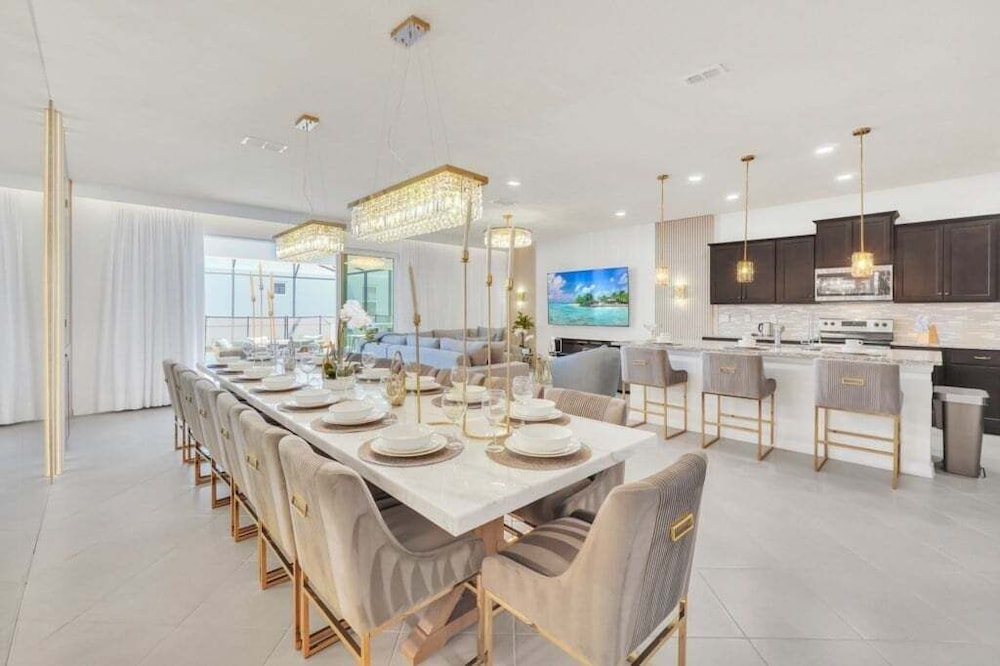 10 Bed 8 Bath Villa Gamesroom & Pool 16284saint 10 Bedroom Villa