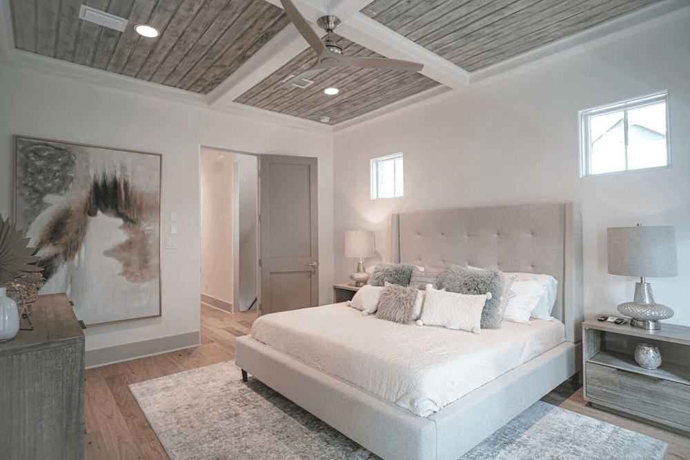 Beauty and the Beach by Avantstay Rooftop w/ Gulf Views, Pool Access