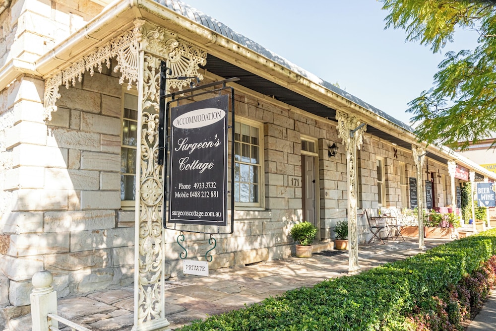 Surgeons Cottage
