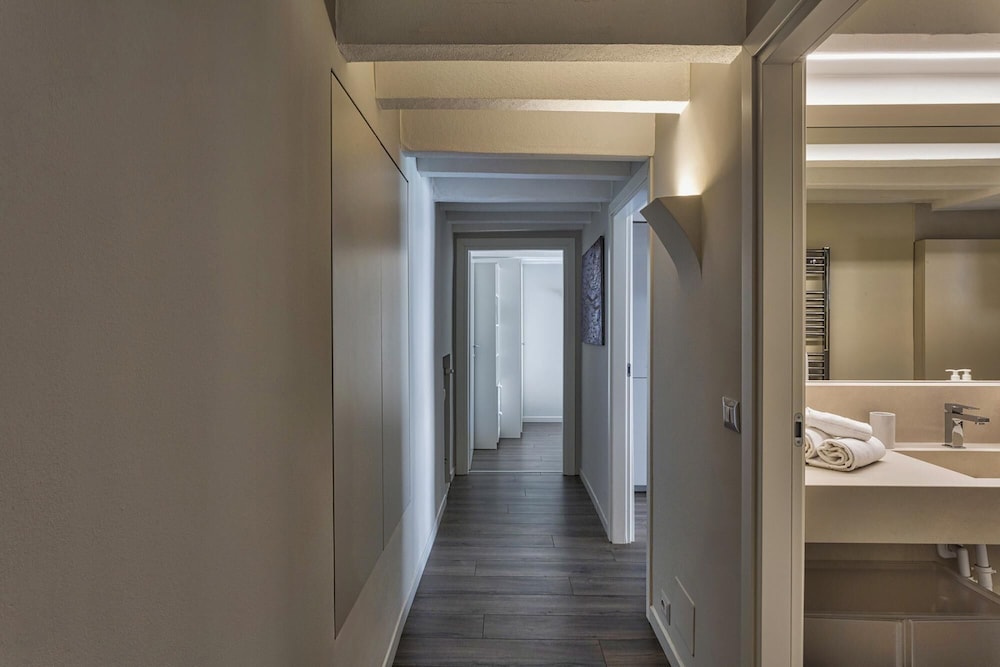 Boutique Apartment in Via Roma by Wonderful Italy view 4