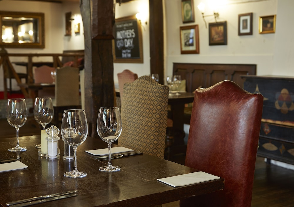 Colchester Vacations - White Hart Hotel by Greene King Inns - Property Image 5
