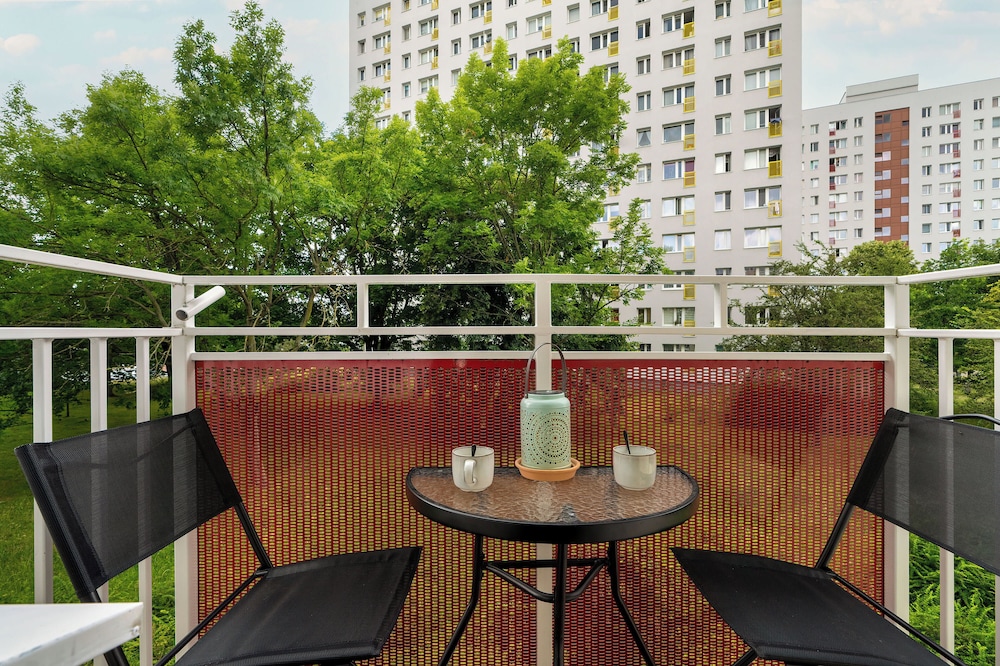 Poznan Apartment By the Park by Renters
