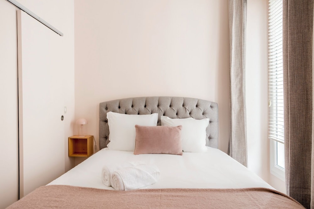 Reva Suites