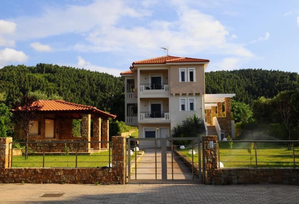 Fillis House