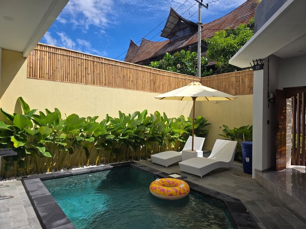 Villa Frost Berawa
