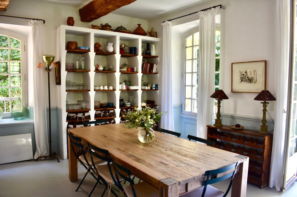 New Bastide Couronne d Aix Luxury in Aix-en-provence A Sophisticated Retreat for Families and Friends
