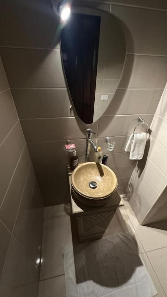 Pearl pyramids Inn