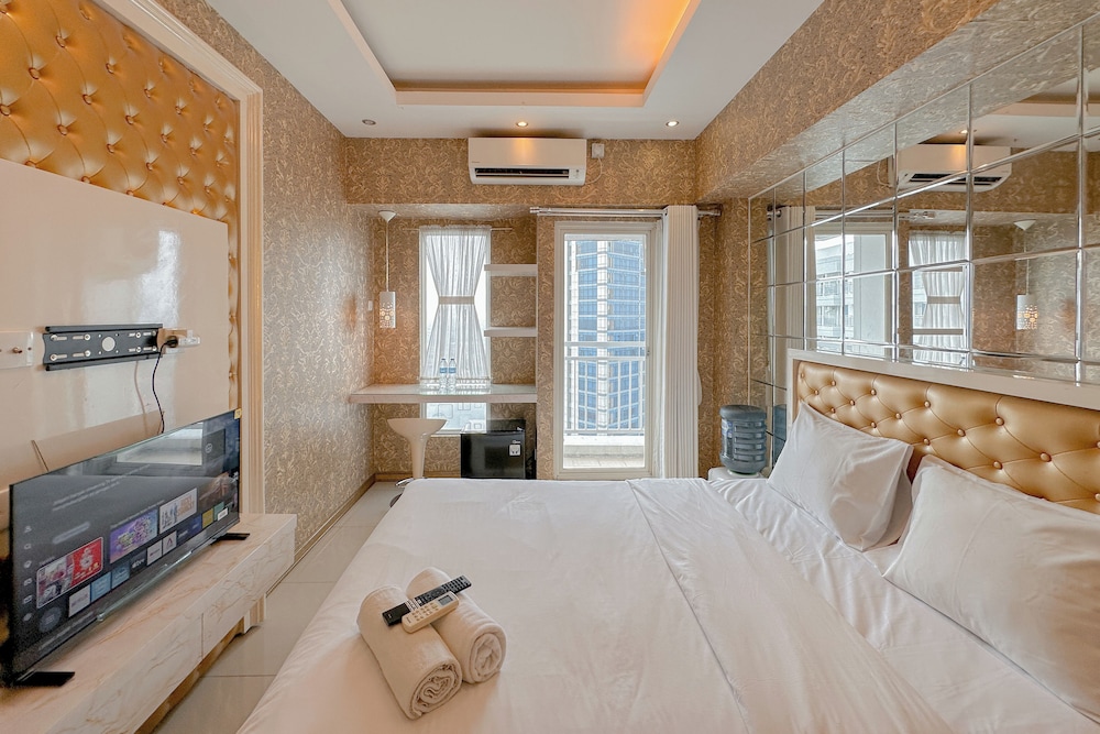 Studio Apartment With Access To Pakuwon Mall At Orchard Supermall Mansion