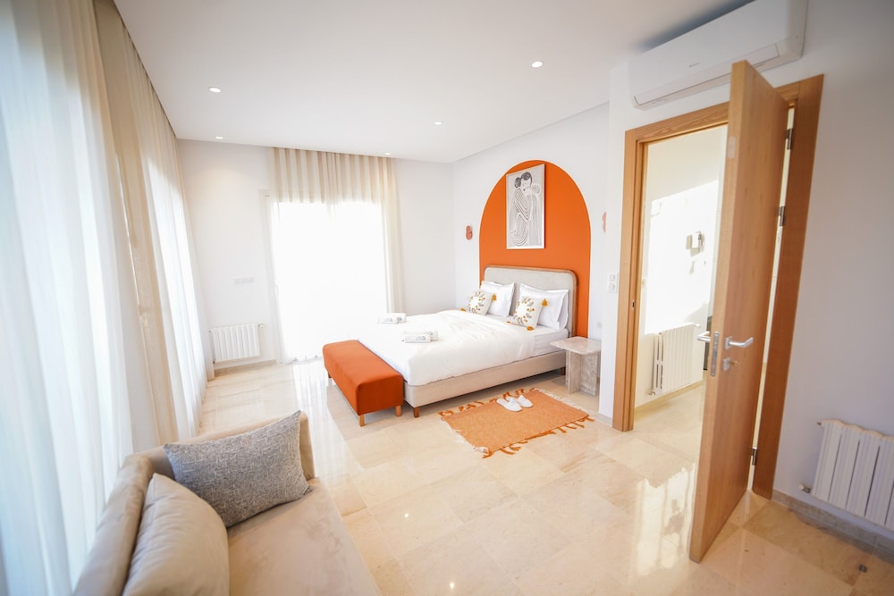 Villa Apollon Seaside and Luxurious