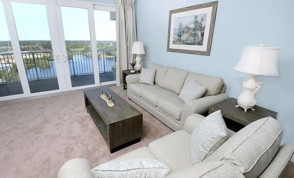 Laketown Wharf 331