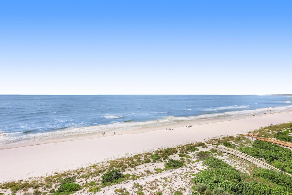 Beachfront Condo With Huge Views/pools/tennis/grills view 2