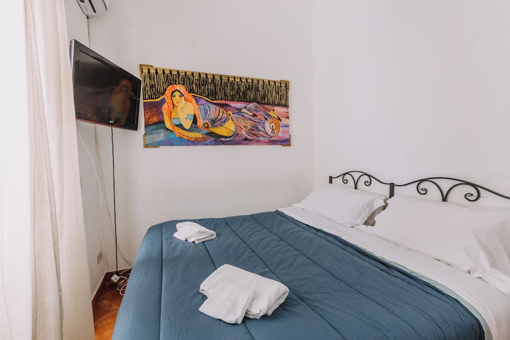Real Umberto Apartments by WonderfuI Italy
