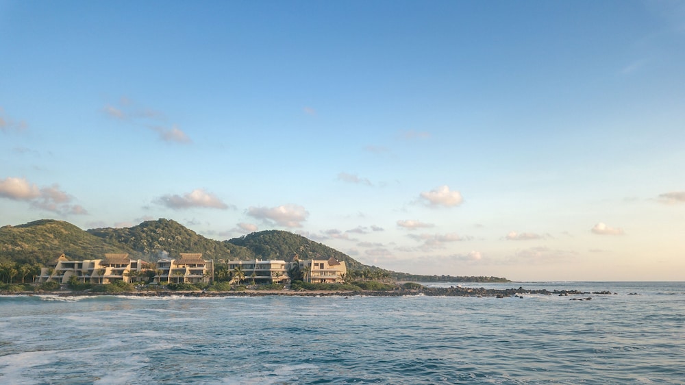 Punta Majahua Condos