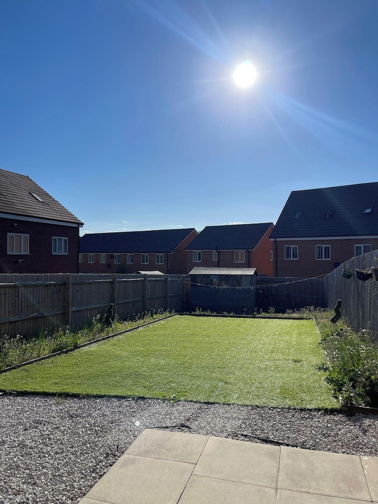 Coventry Chic City House - 3 Beds