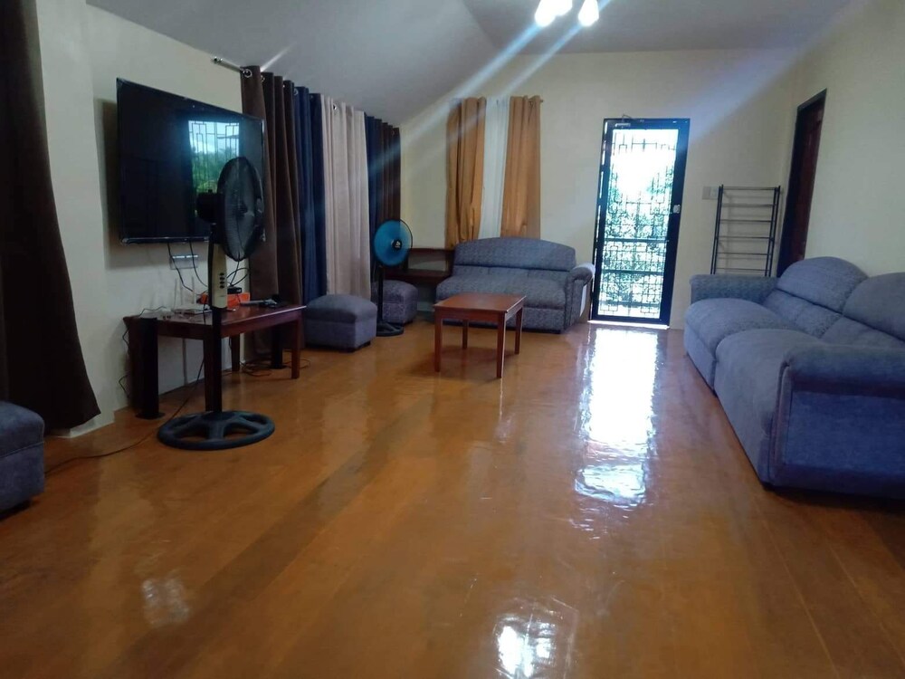 Charming and Relaxing 7-bed House in Mati City,, photo 17