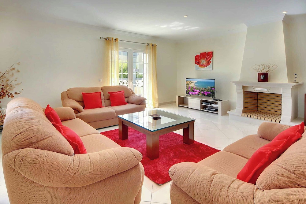 Villa Caly