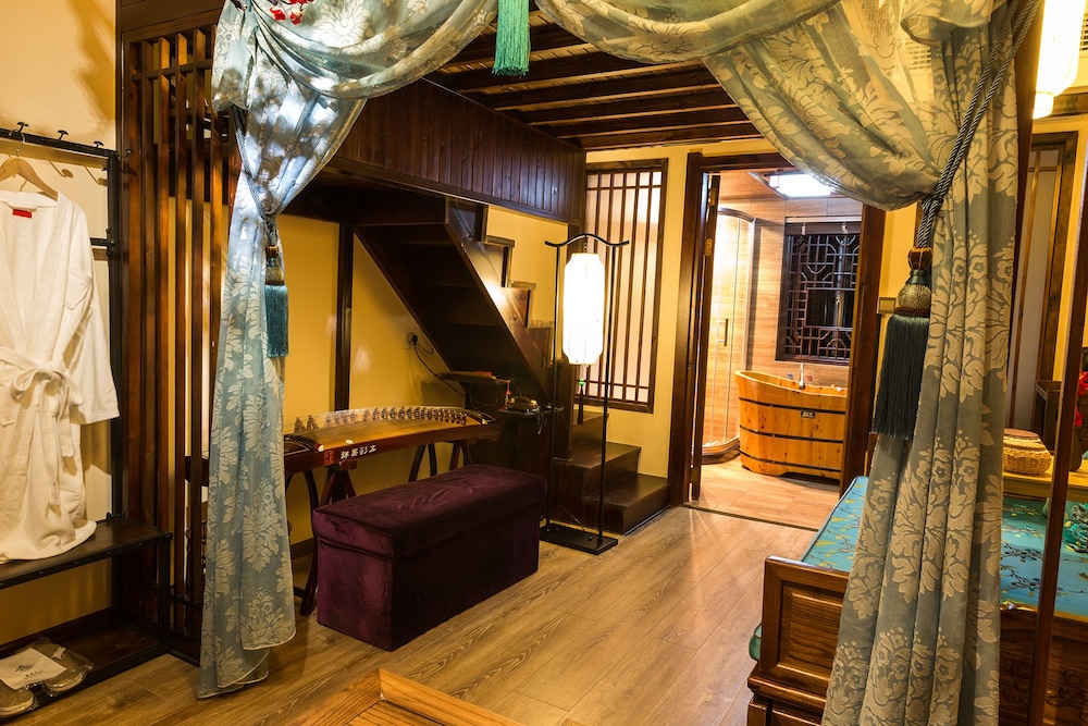 FTYS Hostel