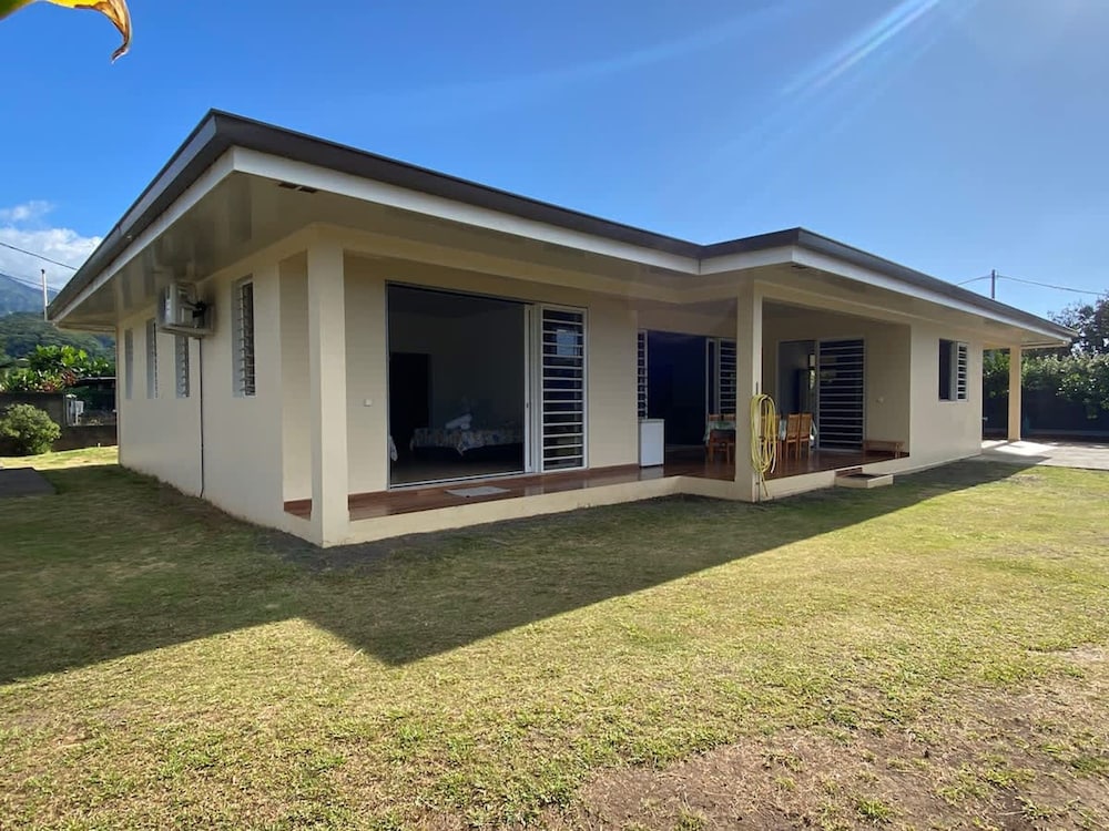 Fare Avea in Mahina With 3 Bedrooms and 2 Bathrooms