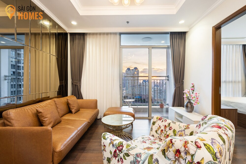 Landmark Apartment in Vinhomes Central Park